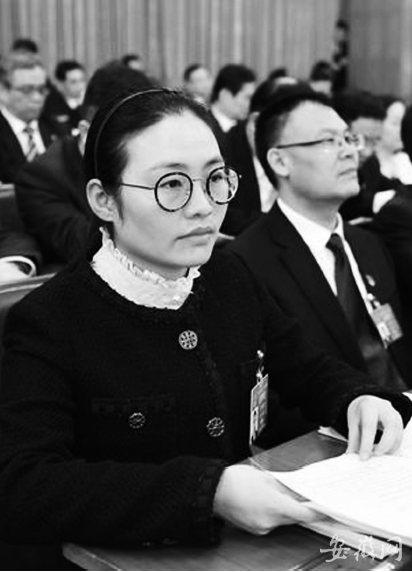 全国人大代表,"大学生村官"王萌萌:集中建设管理农村墓地_腾讯新闻