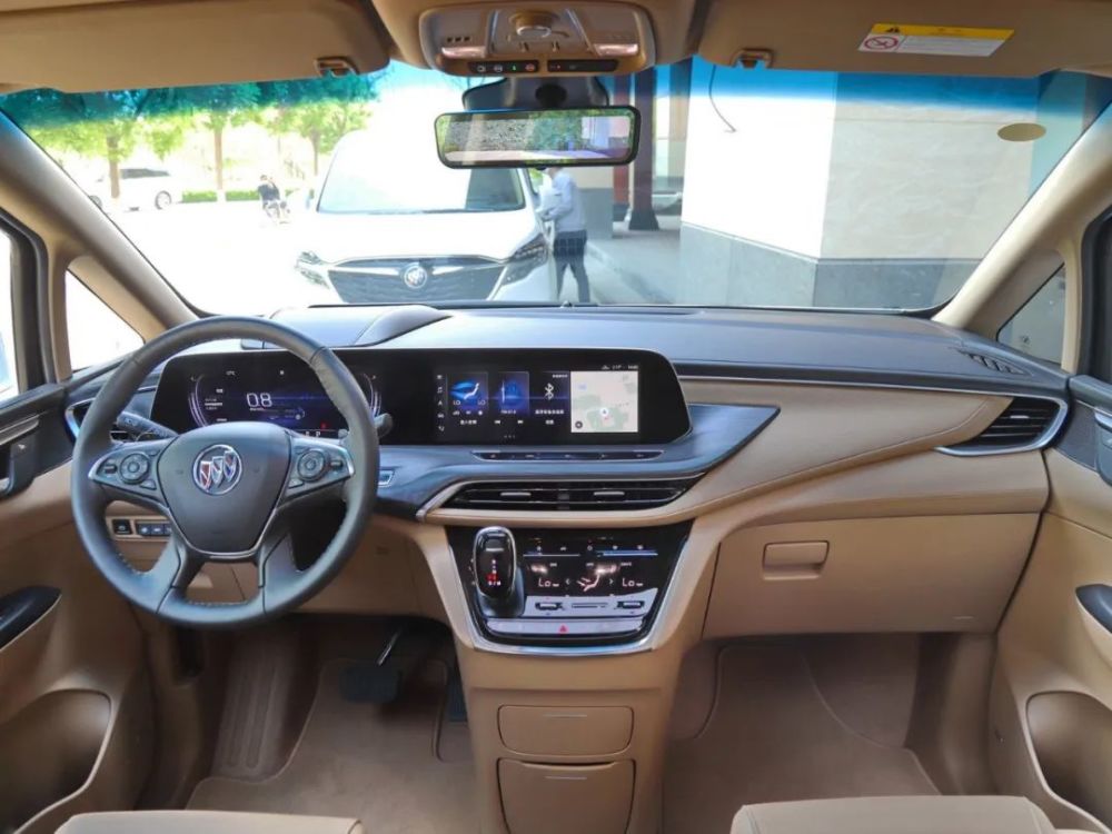 新款gl8 es陆尊/陆上公务舱上市,换装全新2.0t