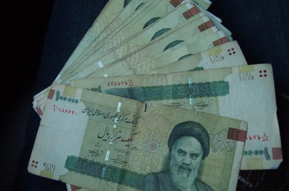 曼,伊朗壮士断腕,新货币直接挂钩人民币