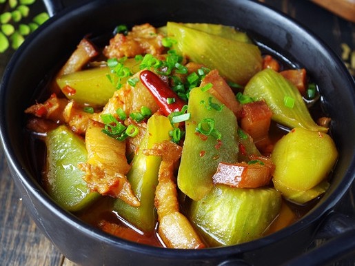 家常菜|红烧肉|莴笋|辣椒干|油麦菜|排骨