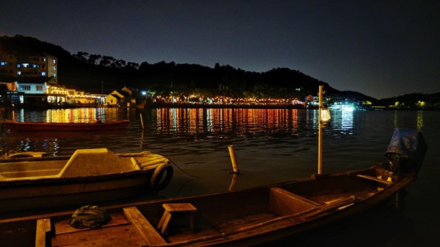 那就更别说什么"东钱湖十景"了,虽然没有人敢说如今的"殷湾渔火"跟