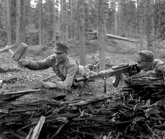 被士兵嘲笑卡壳26型二战芬兰ls26型轻机枪我国曾购买仿制