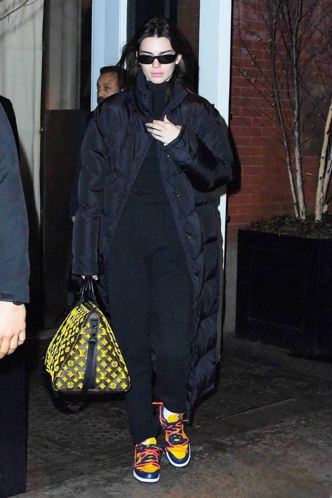 大牌logo的暴发户式审美怎么越来越时髦了