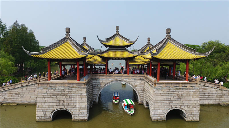 江苏景点降价助推假日经济政府发券刺激消费复苏