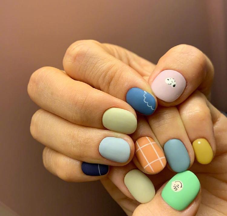 甜美又时髦可爱指甲就是假期中的小确幸