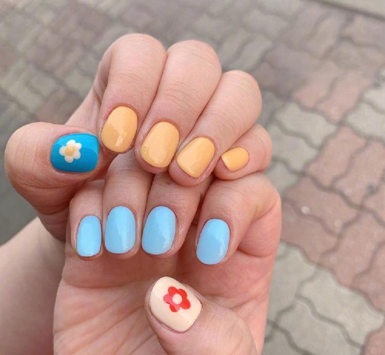 甜美又时髦,可爱指甲就是假期中的小确幸