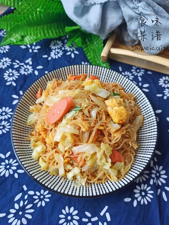 鸡蛋炒米粉,很多人第一步就错了,大厨教你一招,根根分明不起坨