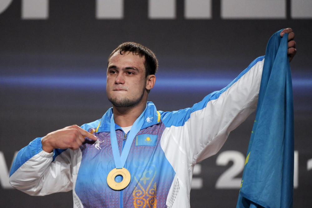 五次变换级别两度被剥夺奥运金牌32岁举重传奇伊林因奥运延期宣布退役