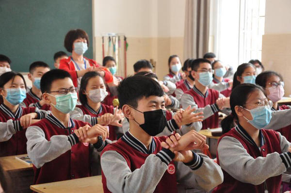 荥阳市4万余名初高中学生今日顺利返校