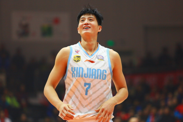 曝新疆续约西热俞长栋 辽篮再为周琦替补搏一把?