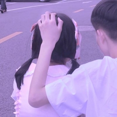 超火"真人"ins情侣头像:一个人怕孤独,两个人怕辜负