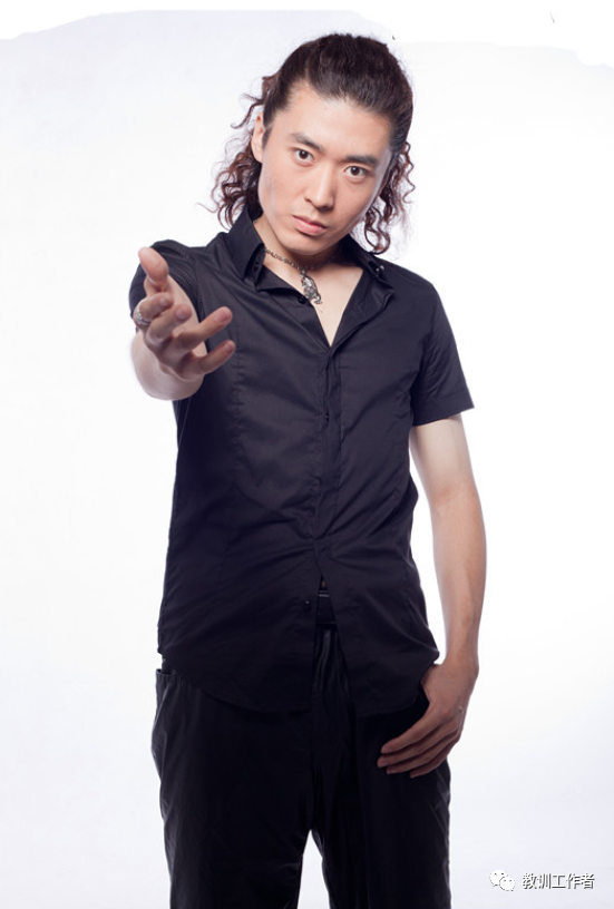 咆哮哥张艺源不再上综艺后却不寂寞