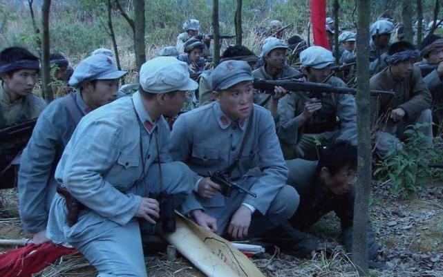 1931年1月中旬,按照上级命令,红1军与红15军在商城以南长竹园合编为红