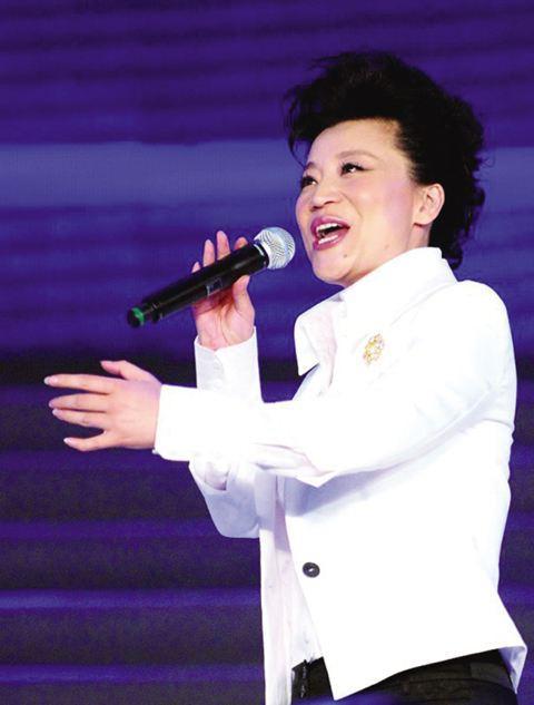 和王为念离婚与假奶奶常香玉对簿公堂55岁小香玉生活如诗