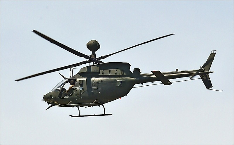 台军一架oh-58d侦察直升机迫降,该基地同型机停飞
