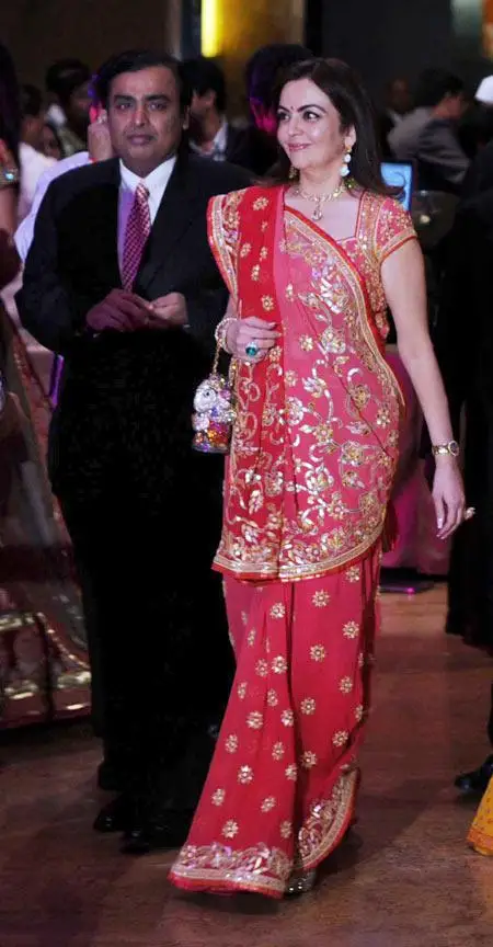 印度首富嫁女太壕新娘披金戴银宛如公主斥资7亿花得真值