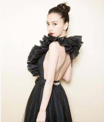 女生后背有肉,显得虎背熊腰,如何减掉后背赘肉?