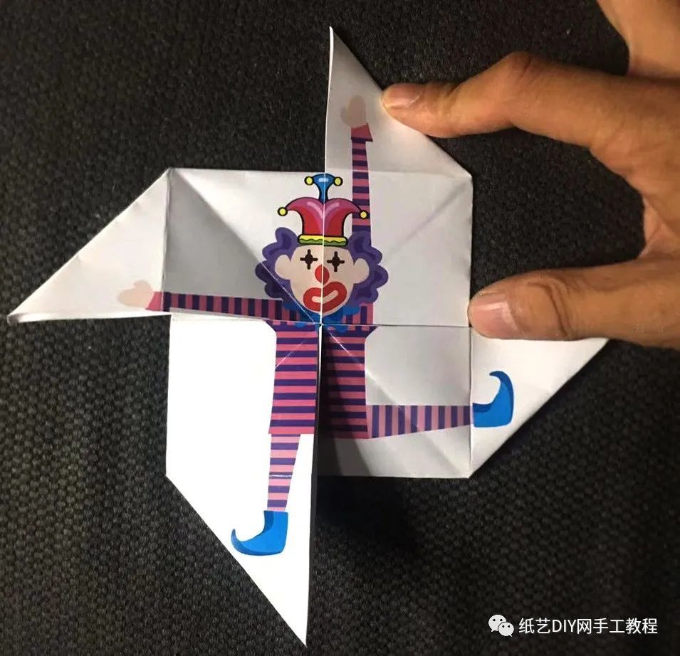 创意折纸玩具变身动画小丑的做法图解教程