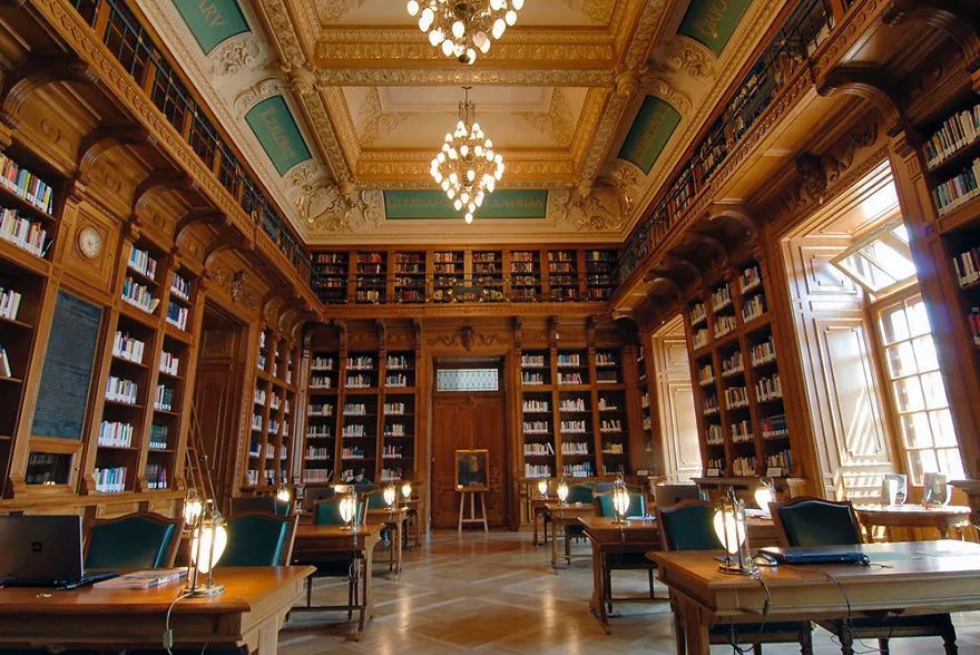 捷克·布拉格|设计师喜欢的100座图书馆，中国才占两个？