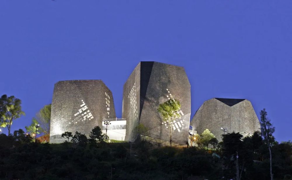 捷克·布拉格|设计师喜欢的100座图书馆，中国才占两个？