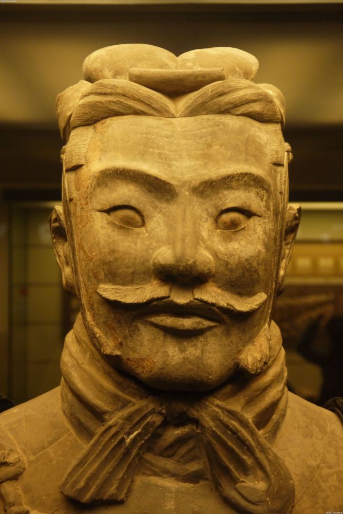 为何秦始皇兵马俑中有一个绿脸俑?