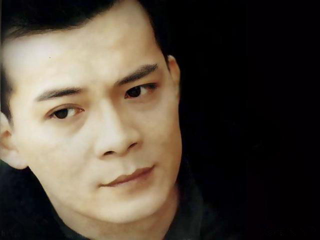 "大侠"黄日华:妻子出轨后查出"血癌",他却选择相濡以沫