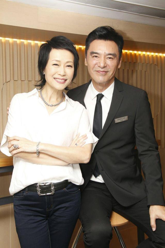 老公多次被爆出轨,反责怪媒体夸大其词,叶童自认演技全靠酒精