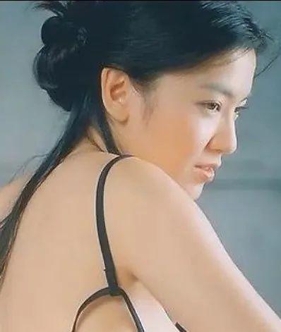 与富商餐厅热吻不认情,让朱孝天写分手鸡汤,林熙蕾的猎艳往事_腾讯