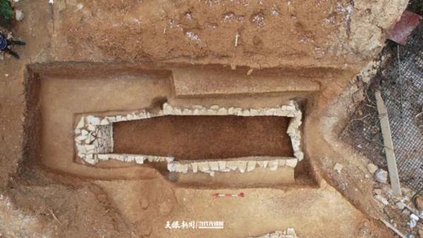 新发现贵安新区湖潮乡发现一座汉代古墓