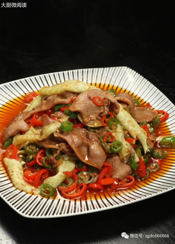 就用这款青椒酱烧牛杂酱香鲜辣毫不腥膻分享6道牛杂菜
