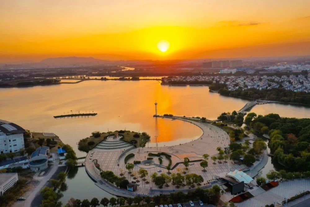 这个超美的湖滨公园请签收