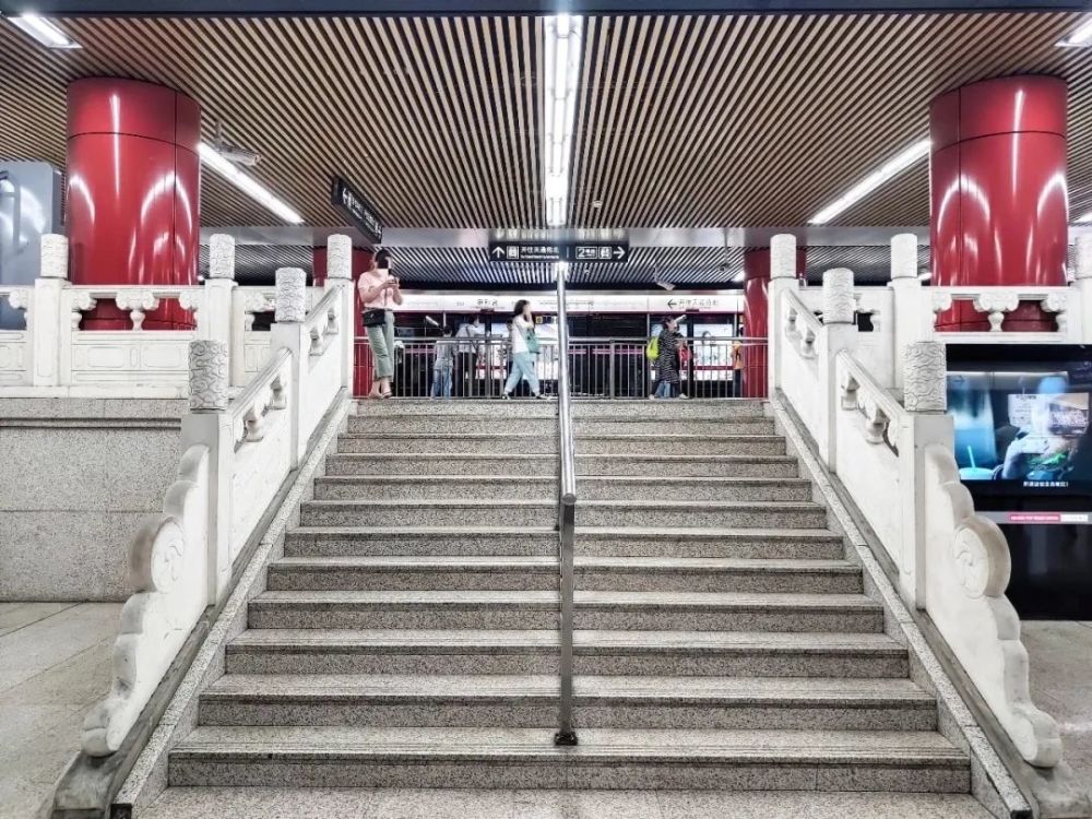 地铁|北京地铁火了！这样的设计再也不怕“挤”！