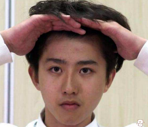 蔡徐坤卸妆后长啥样看到他罕见的素颜照ikun都认不出来