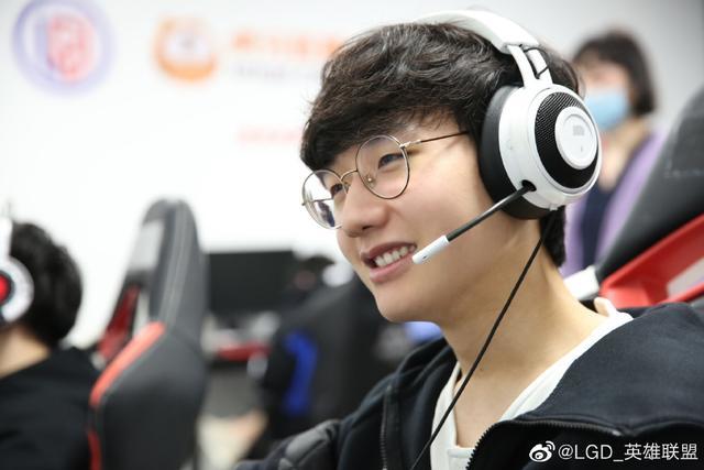 lpl转会期开始了lgd发布人员变动公告网友好起来了