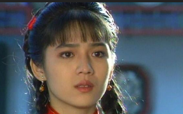 曾哲贞出生于1969年,比林瑞阳小9岁,当年因为琼瑶剧《婉君》中的兰萱