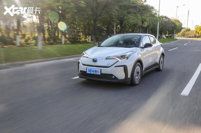 C-HR EV搭载的电动机最大功率为150kW，最大扭矩为300Nm，数