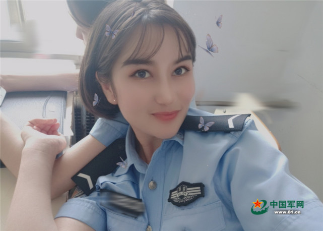 阿曼古丽61米吉提是一名出生于新疆阿瓦提县的普通女孩,从小她便对