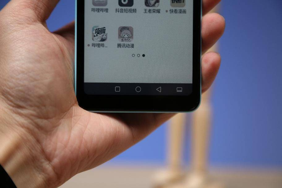 海信a5c彩色墨水屏手机上手简评:是电子书还是手机?