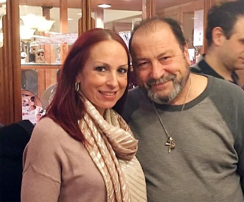 死者安东尼与他的女儿塔拉