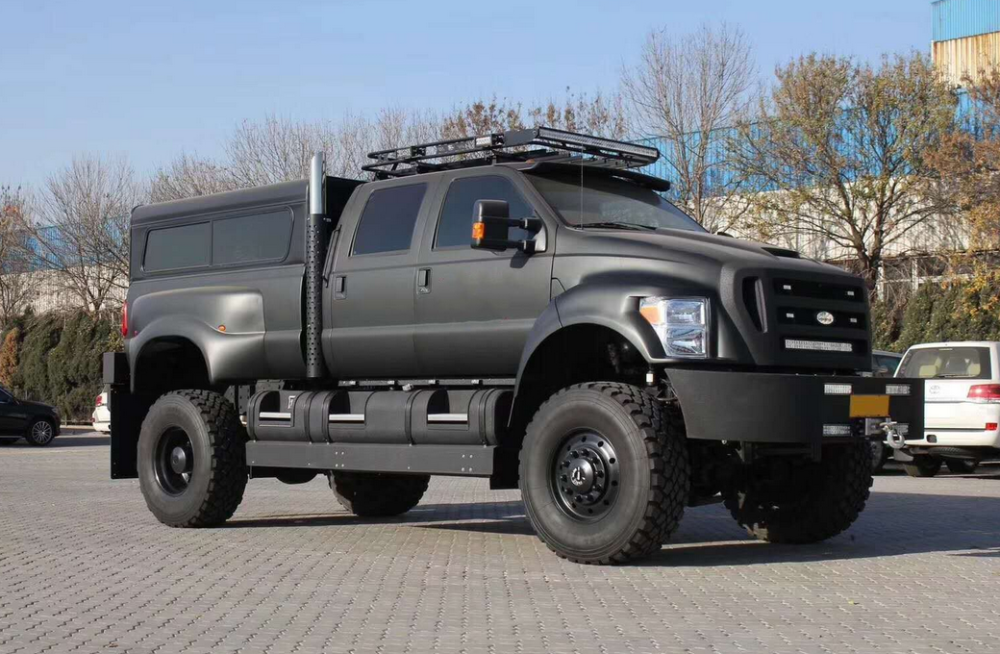 福特"巨无霸"现身北京,40l油耗不够看,车友看后不敢靠近