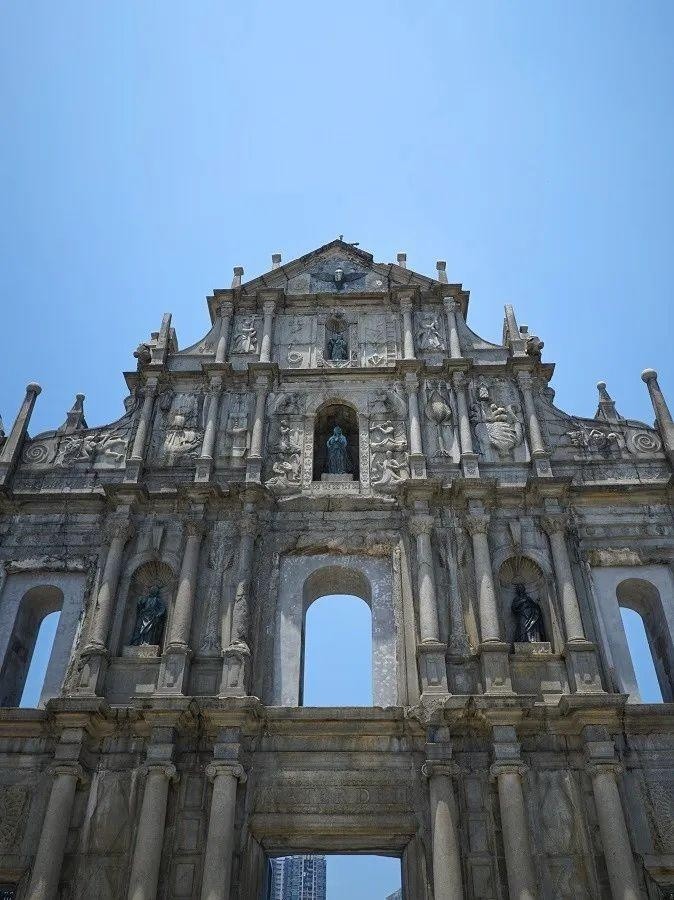 作為澳門八景之一,又是《世界遺產名錄》中的一員, 大三巴牌坊可謂是