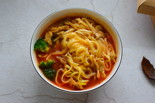 端上桌女儿就大呼超级喜欢|面条|酸汤面|酸汤|火锅底料|香草|云南