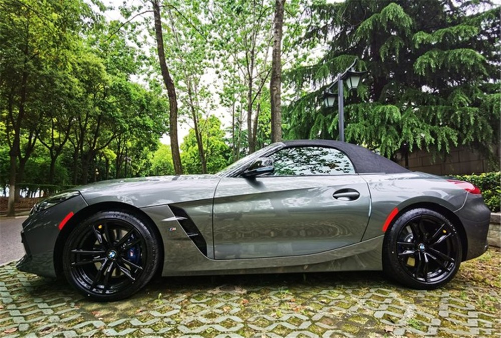 保时捷718太贵选了宝马z4银霜限量版颜值超高路上很少见