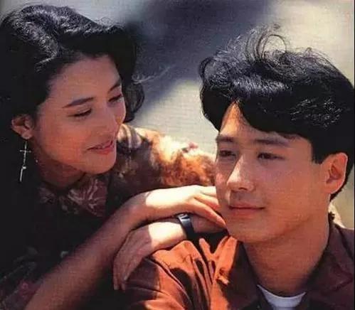 周海媚和邝美云都得不到的男人,为何最后和一个女富豪相守19年