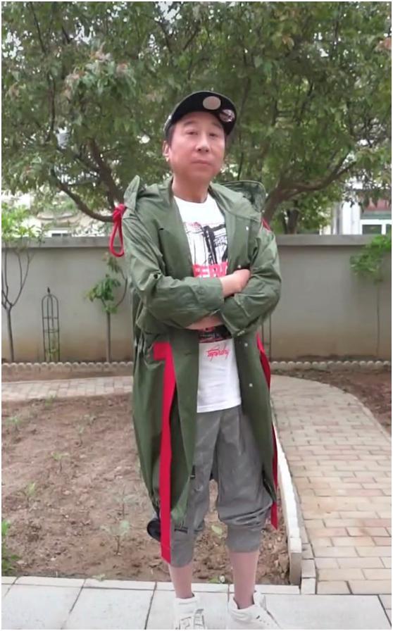 本山,牛群,倪萍,郭冬临,周涛,朱军,王宝强等,经典作品有《最差先生》