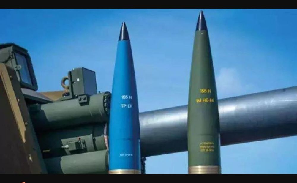 一般情况下,一发155毫米高爆榴弹的重量在50公斤左右,长度大约为0.