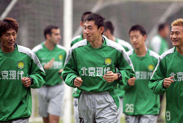 北京国安名宿周宁助攻中国足坛首粒金球中指门后黯然退役