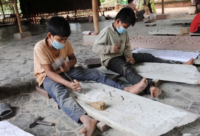 还在使用未成年工?企业管理不到位,会受到法律制裁