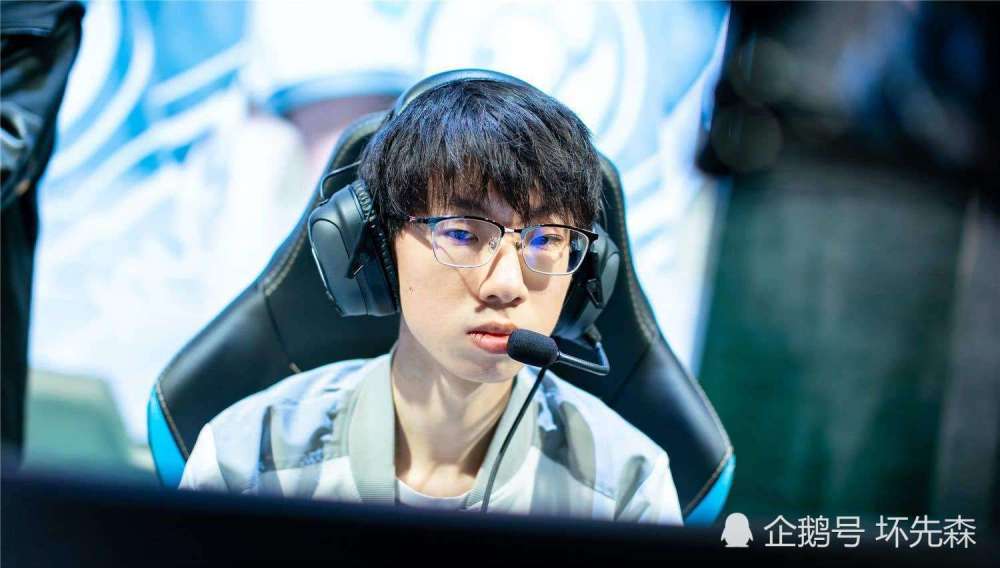 jackeylove离开ig后宝蓝被遗弃试训多支战队无结果