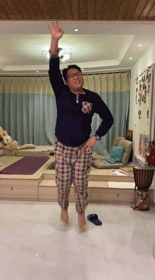 中年猛男跳起女团舞来,就没妹子什么事儿了|妹子|女团|跳舞|男团